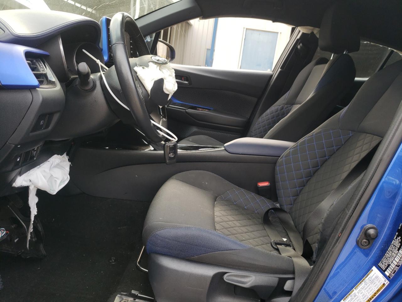 2021 TOYOTA C-HR XLE - Фото 7