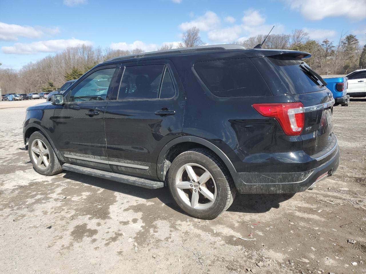 2018 FORD EXPLORER X - Image 2