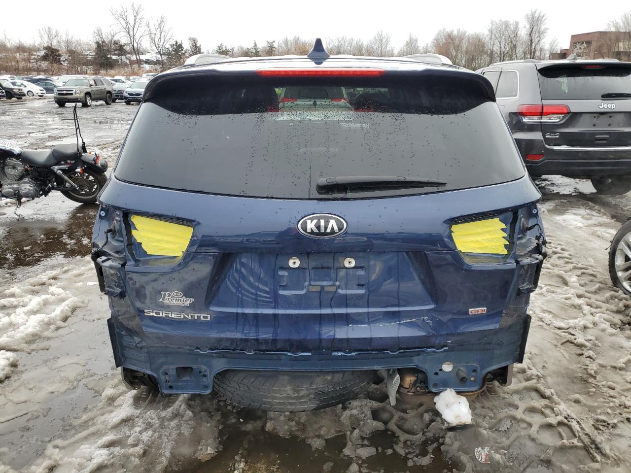 2017 KIA SORENTO LX - Фото 6