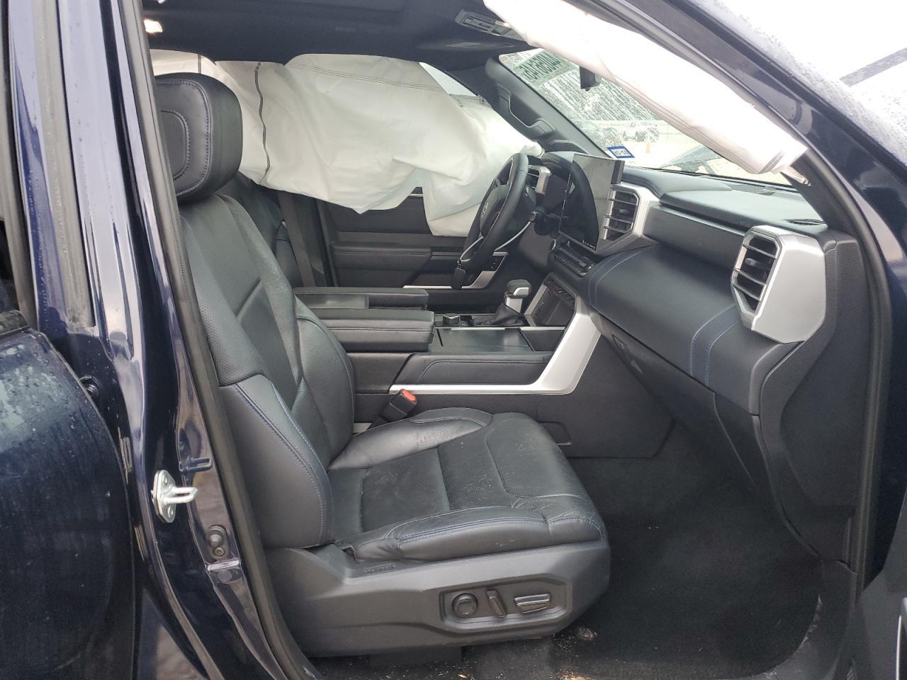 2024 TOYOTA SEQUOIA SR - Фото 7