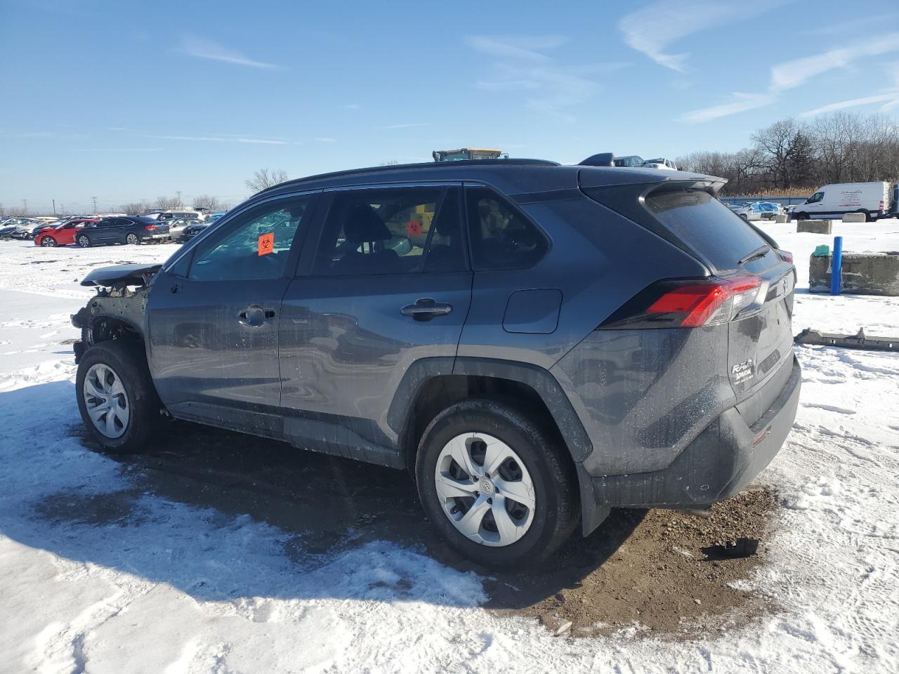 2021 TOYOTA RAV4 LE - Фото 2