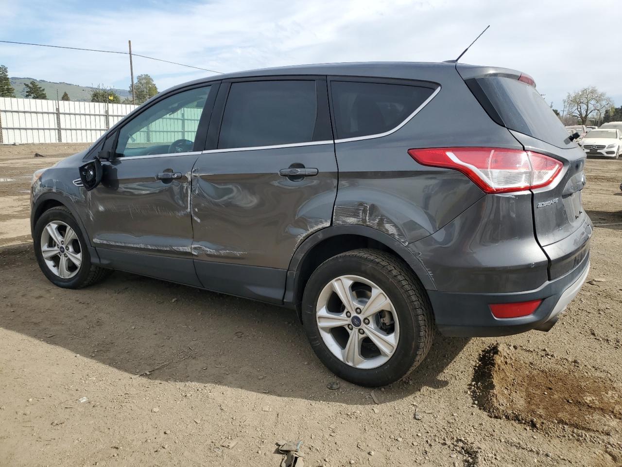 2015 FORD ESCAPE SE - Image 2