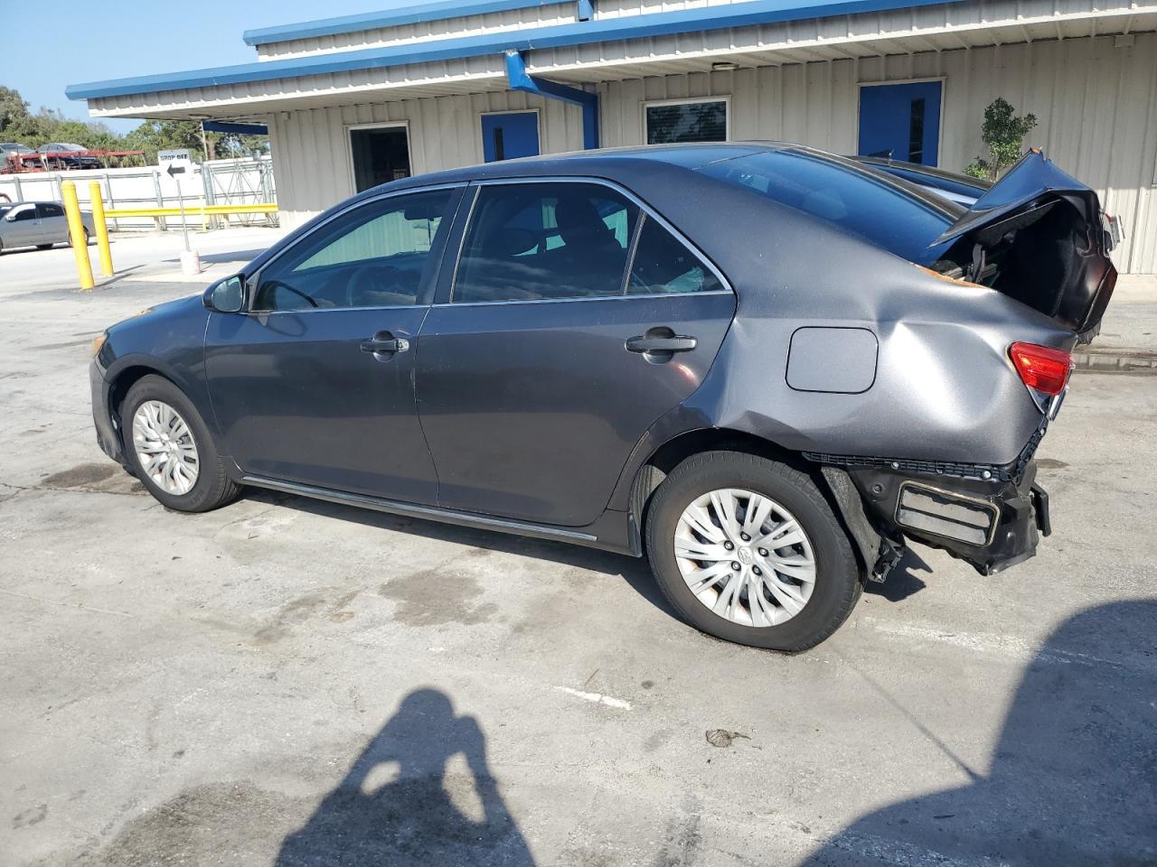 2014 TOYOTA CAMRY L - Фото 2