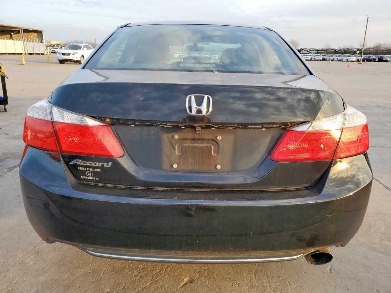 2014 HONDA ACCORD LX - Image 6