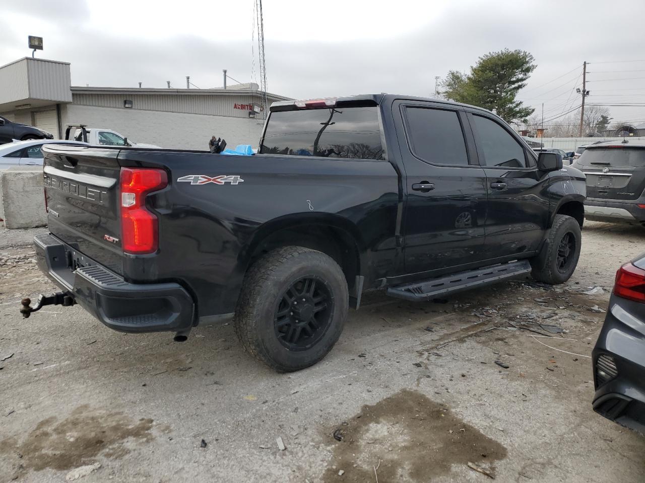 2019 CHEVROLET SILVERADO - Фото 3