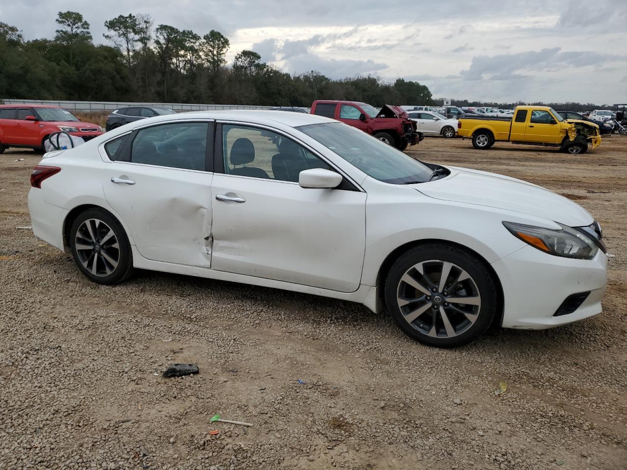 2017 NISSAN ALTIMA 2.5 - Фото 4