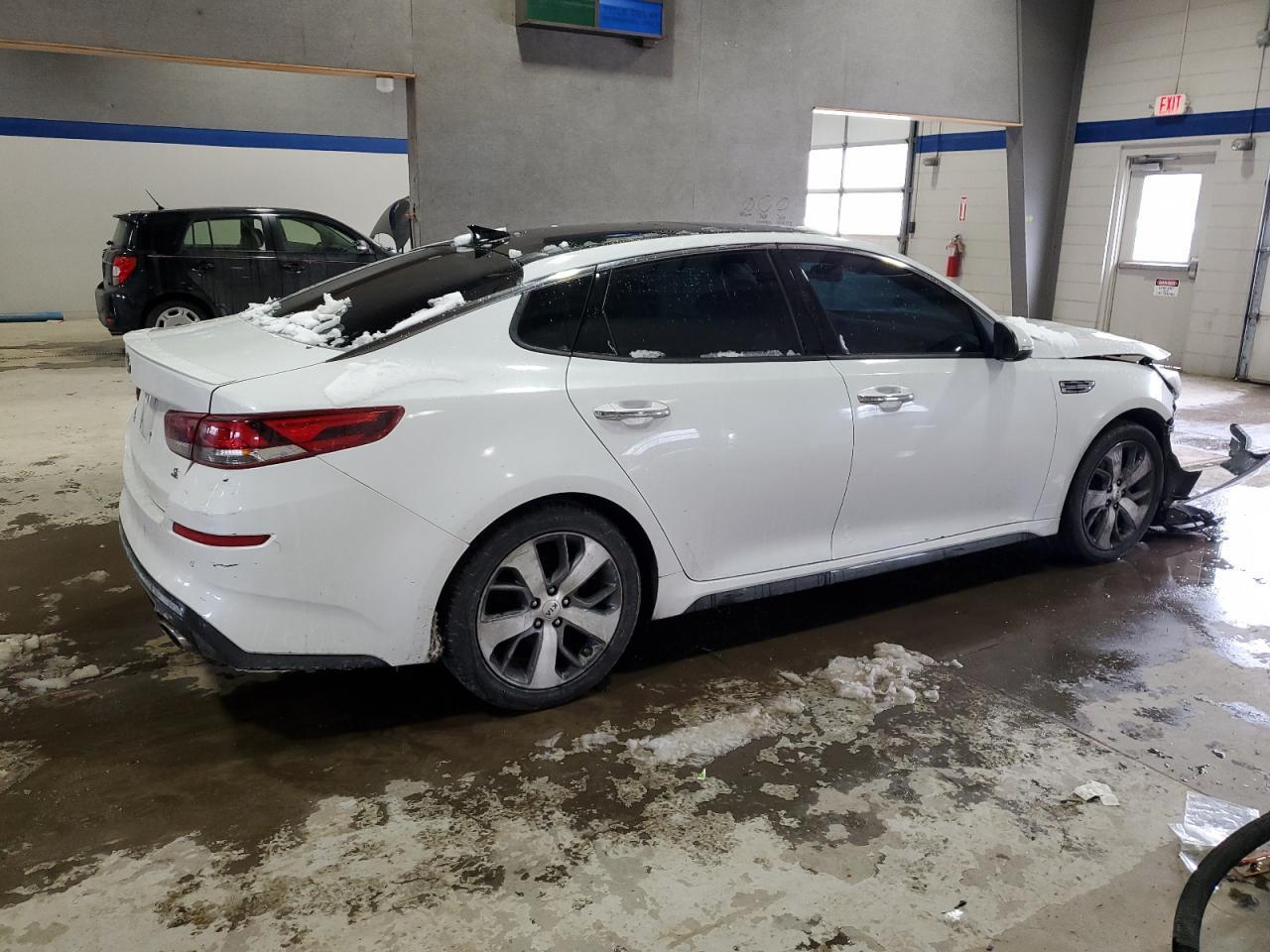 2020 KIA OPTIMA LX - Фото 3