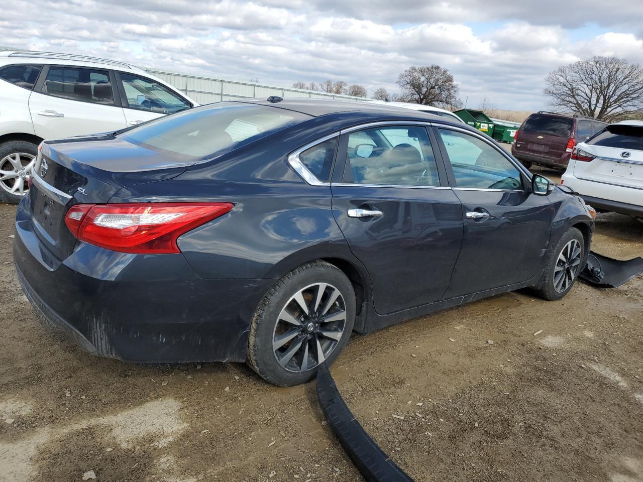 2017 NISSAN ALTIMA 2.5 - Фото 3