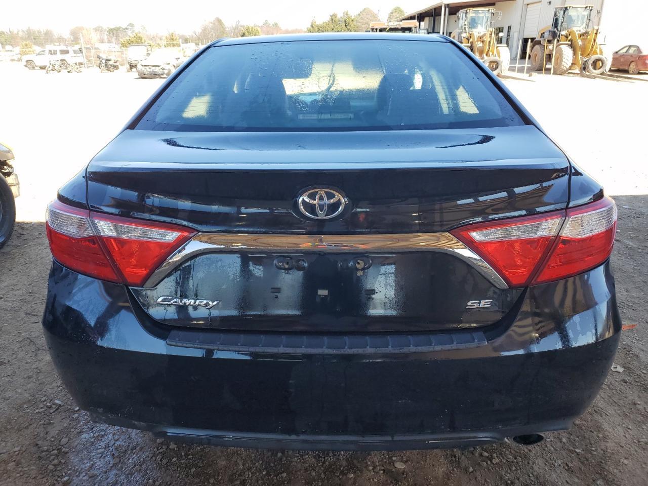 2017 TOYOTA CAMRY LE - Фото 6