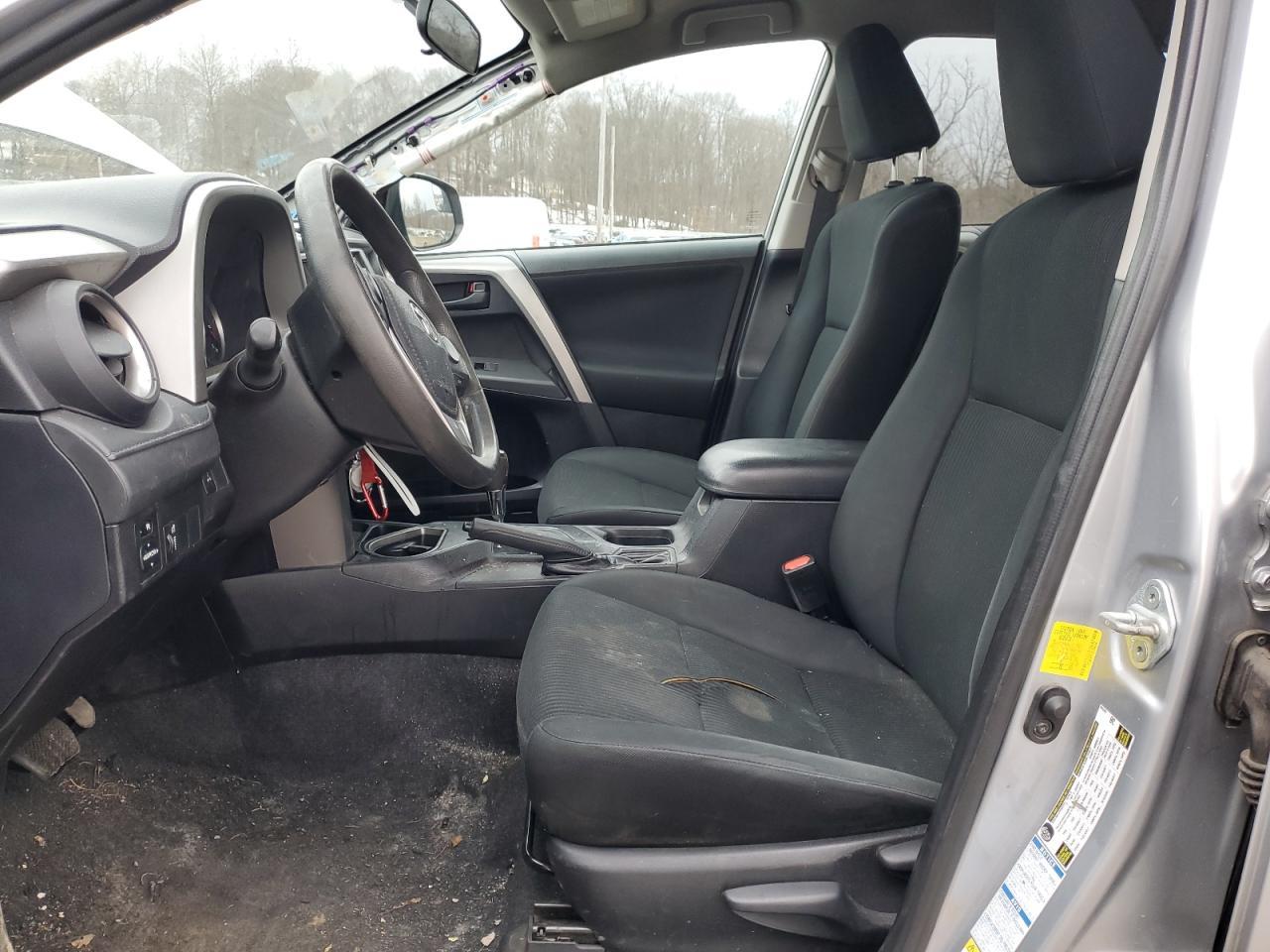 2016 TOYOTA RAV4 LE - Фото 7