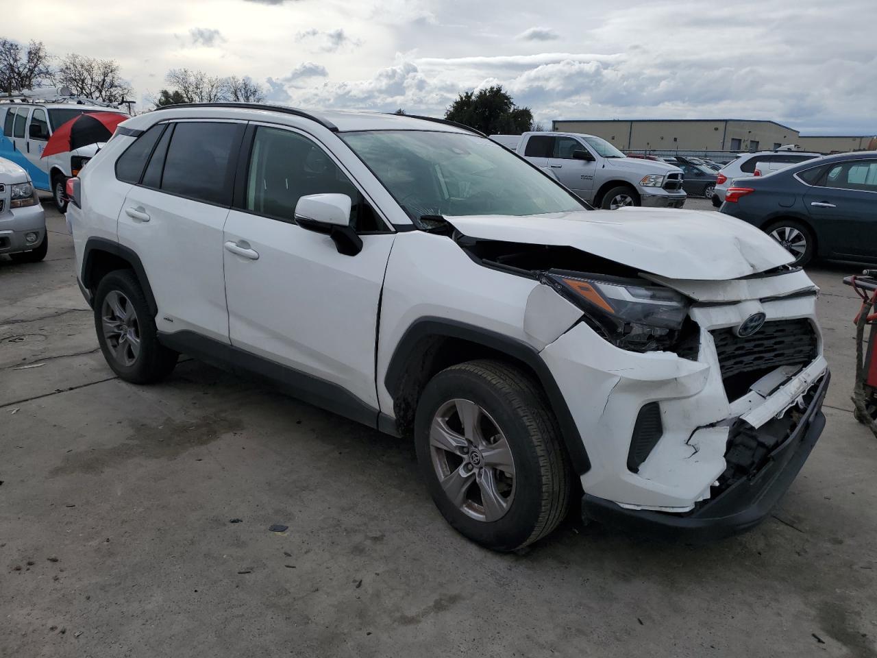 2023 TOYOTA RAV4 LE - Image 4