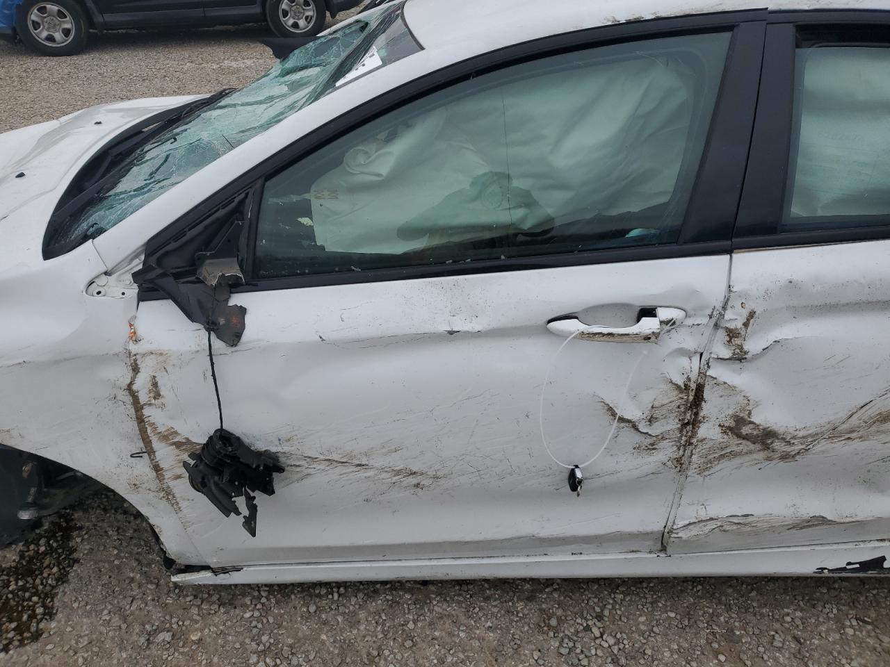 2015 CHRYSLER 200 S - Image 7