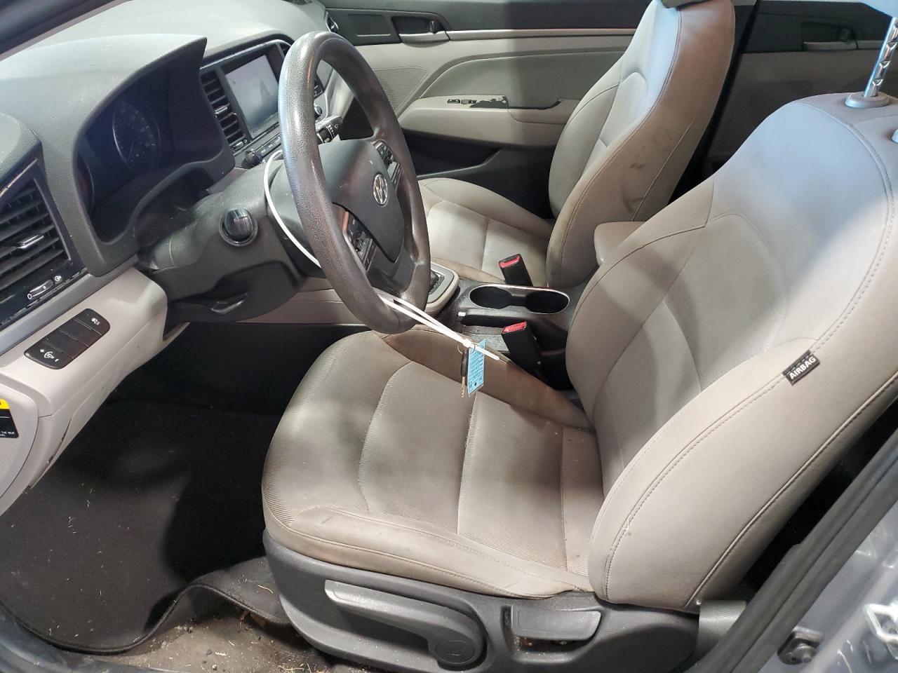 2017 HYUNDAI ELANTRA SE - Фото 7