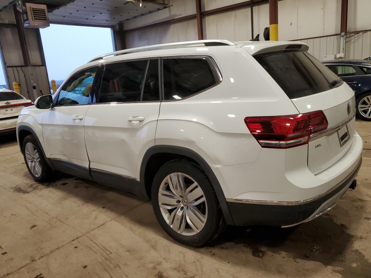 2019 VOLKSWAGEN ATLAS SEL - Фото 2