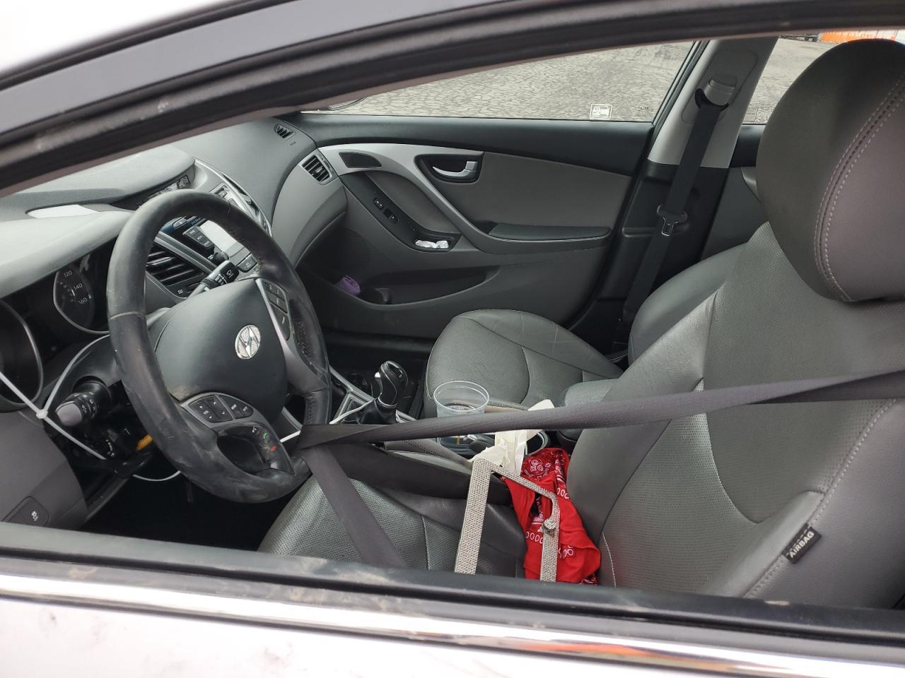 2015 HYUNDAI ELANTRA SE - Image 7