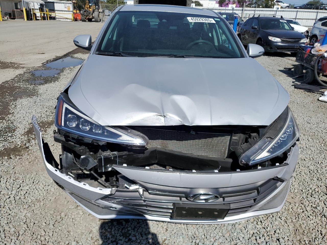 2019 HYUNDAI ELANTRA SE - Фото 5