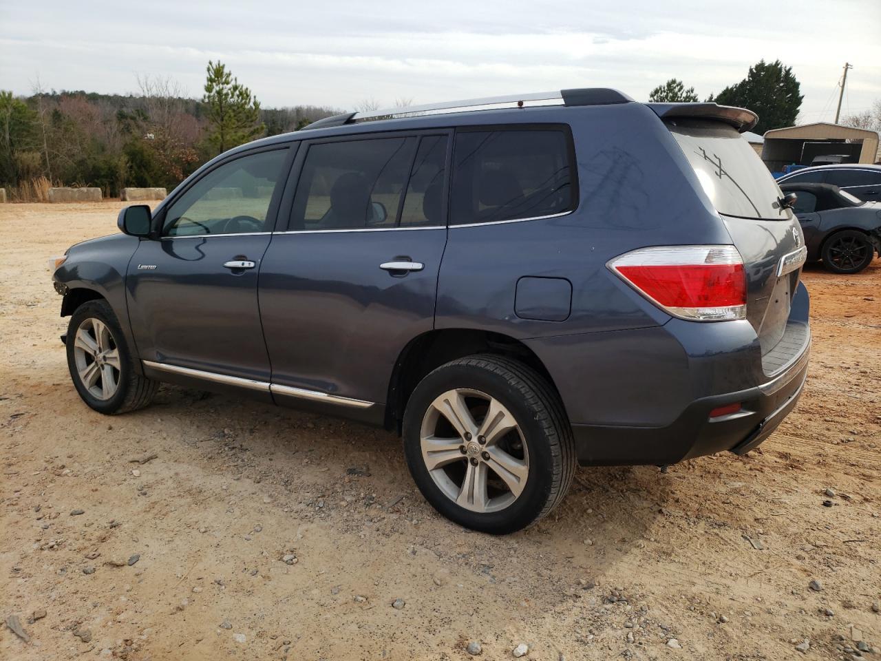 2012 TOYOTA HIGHLANDER - Image 2