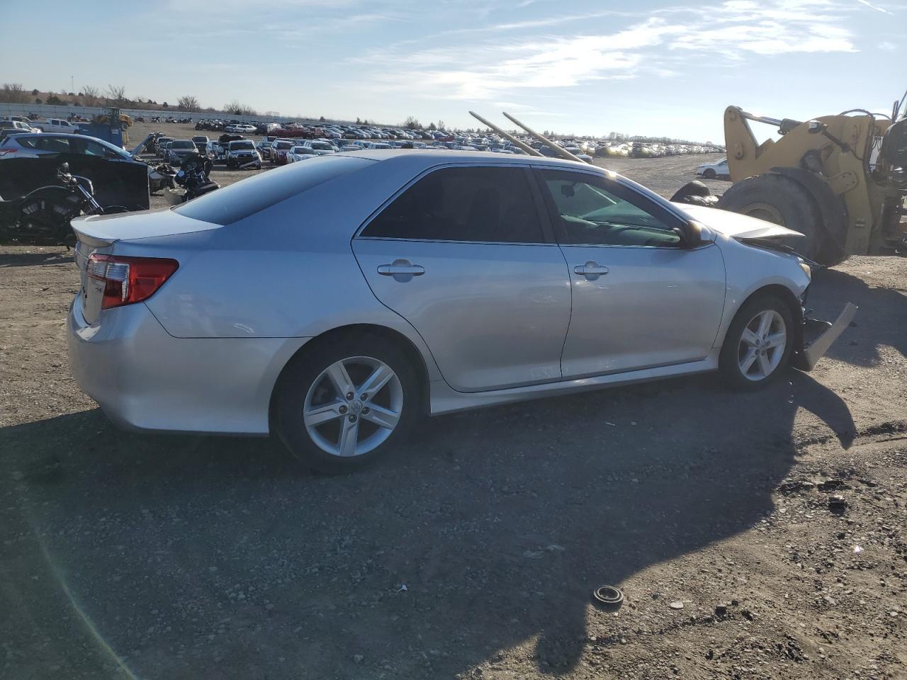 2014 TOYOTA CAMRY L - Image 3