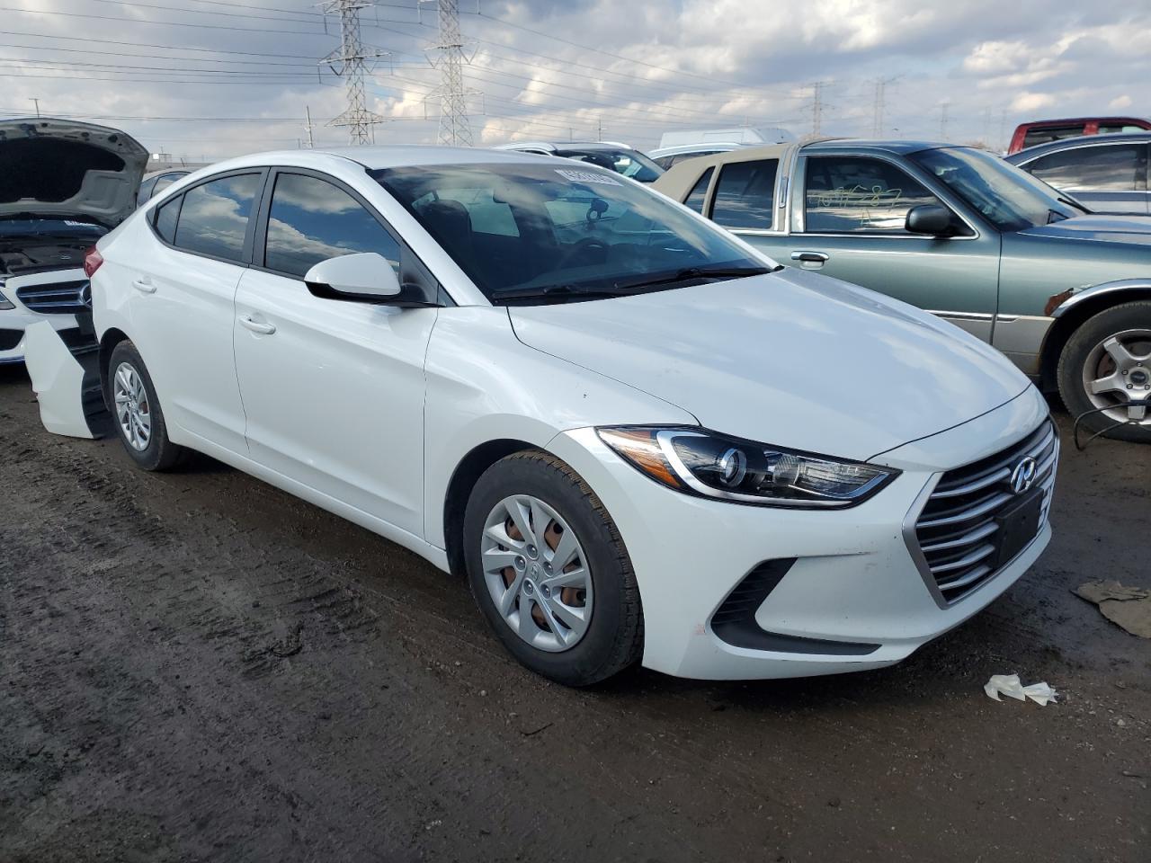 2018 HYUNDAI ELANTRA SE - Image 4