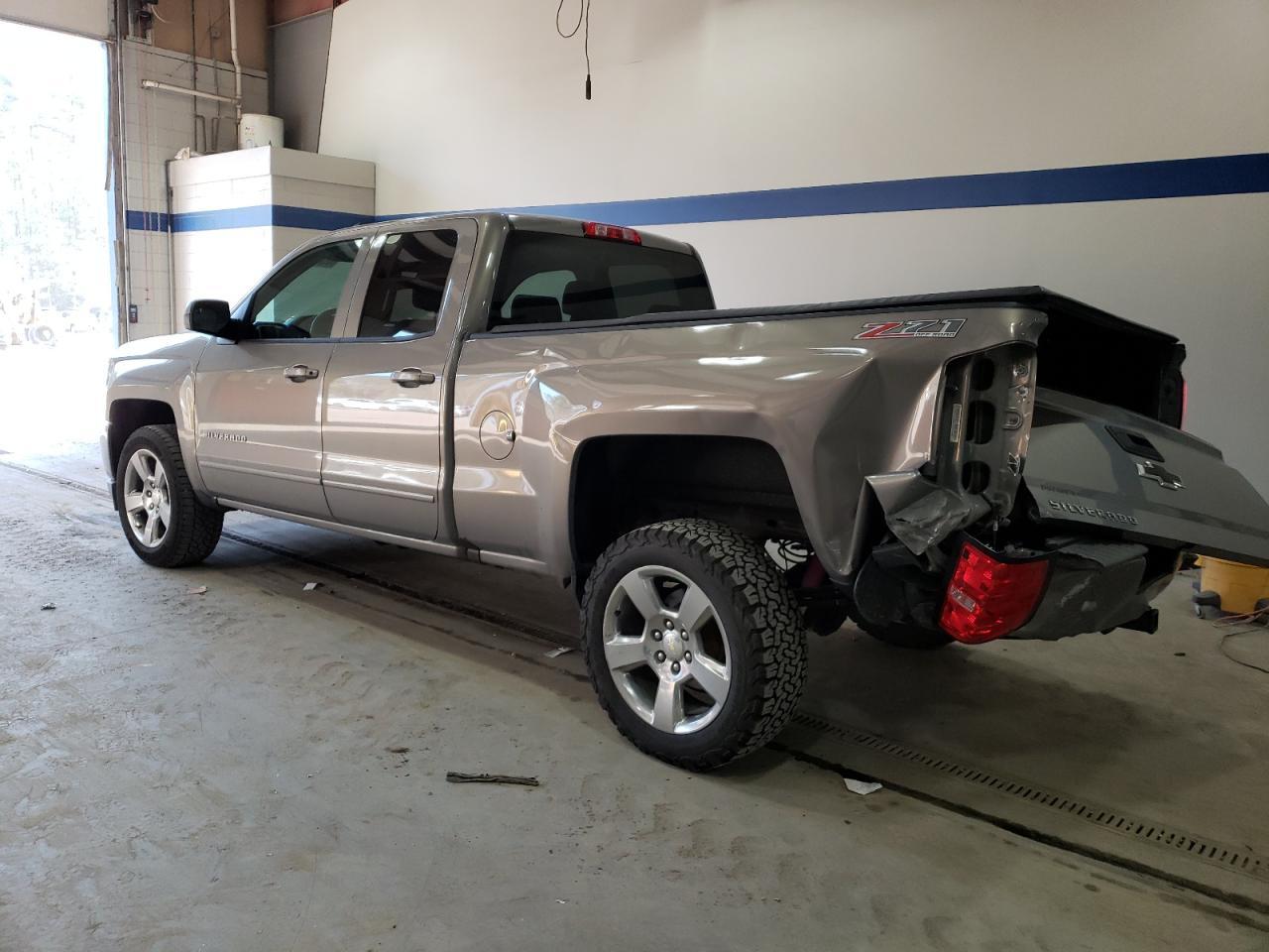 2017 CHEVROLET SILVERADO - Image 2