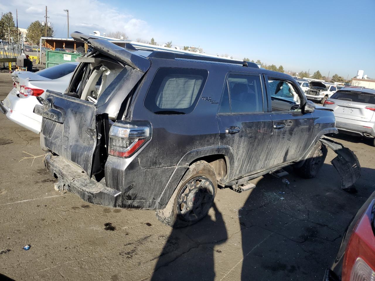 2019 TOYOTA 4RUNNER SR - Image 3