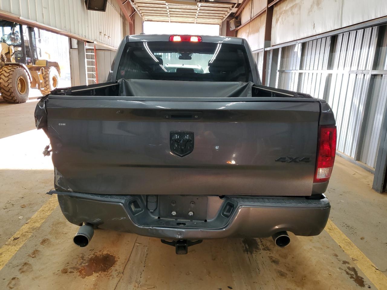 2018 RAM 1500 ST - Image 6