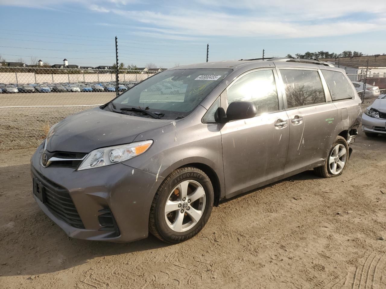 2020 TOYOTA SIENNA LE