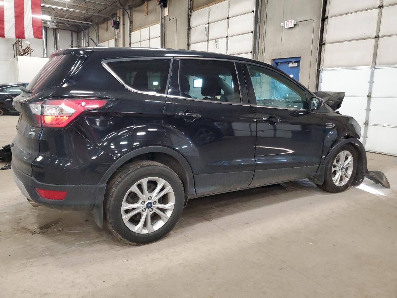 2017 FORD ESCAPE SE - Image 3