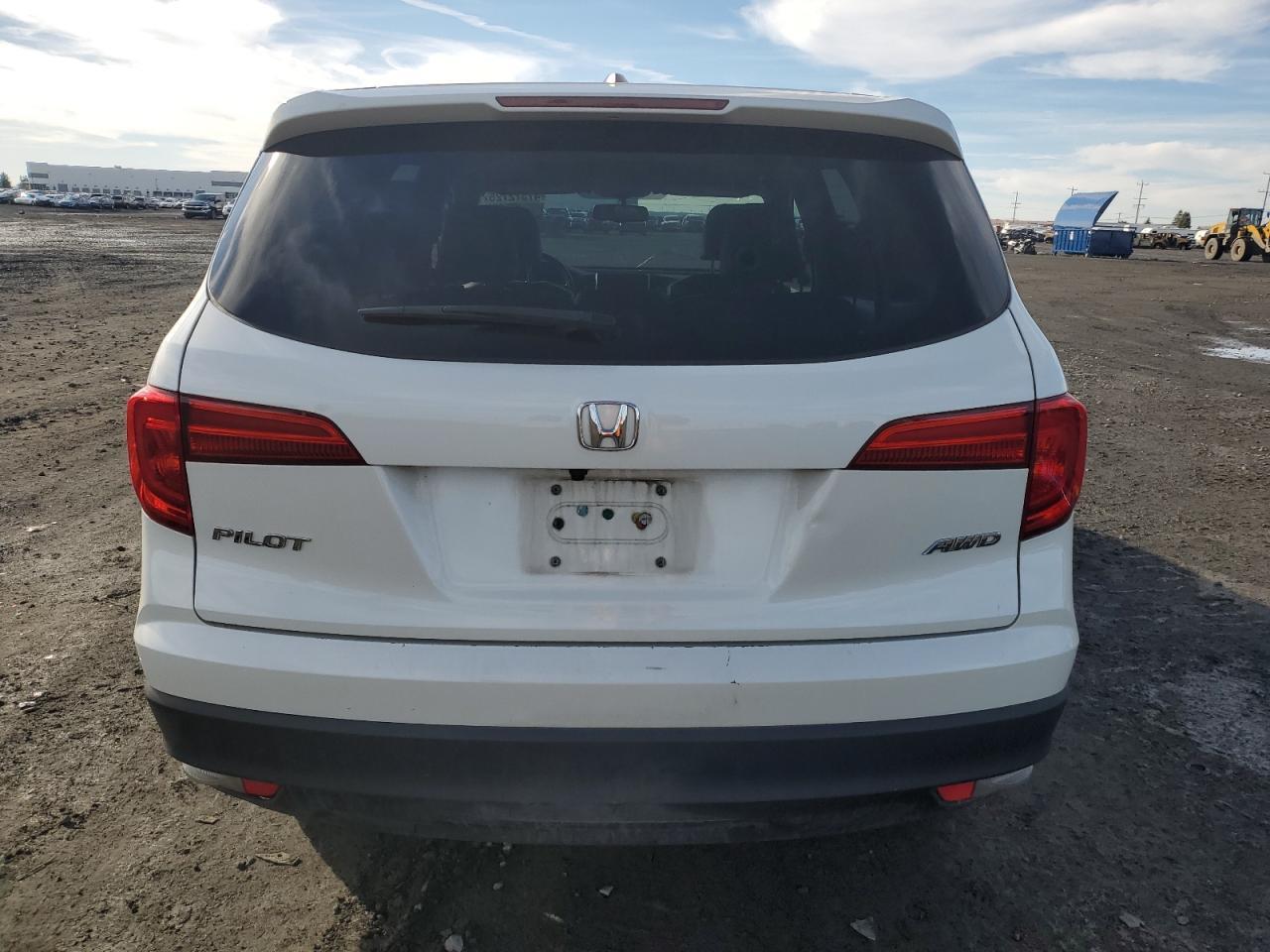 2017 HONDA PILOT EXL - Image 6