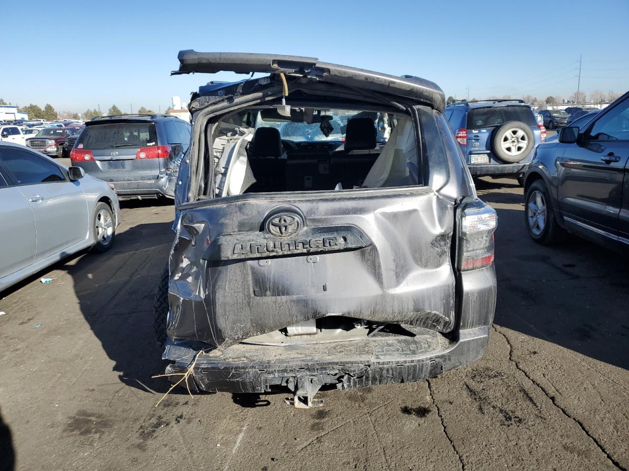 2019 TOYOTA 4RUNNER SR - Image 6