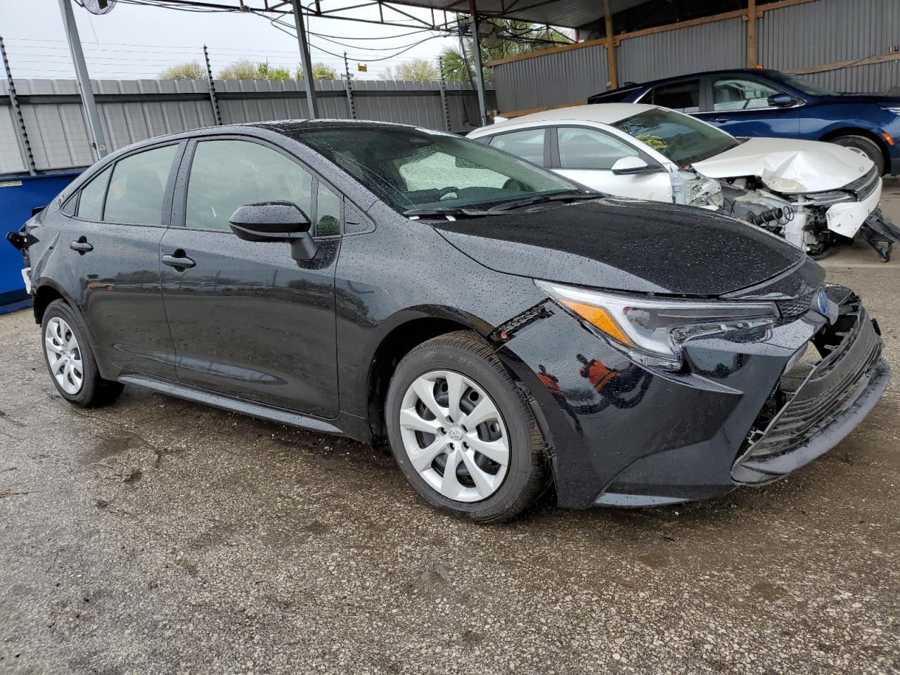2025 TOYOTA COROLLA LE - Фото 4