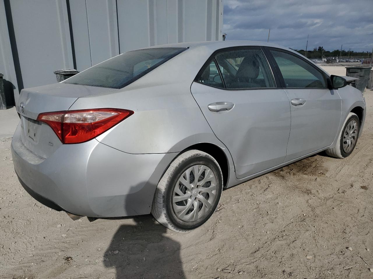 2018 TOYOTA COROLLA L - Image 3