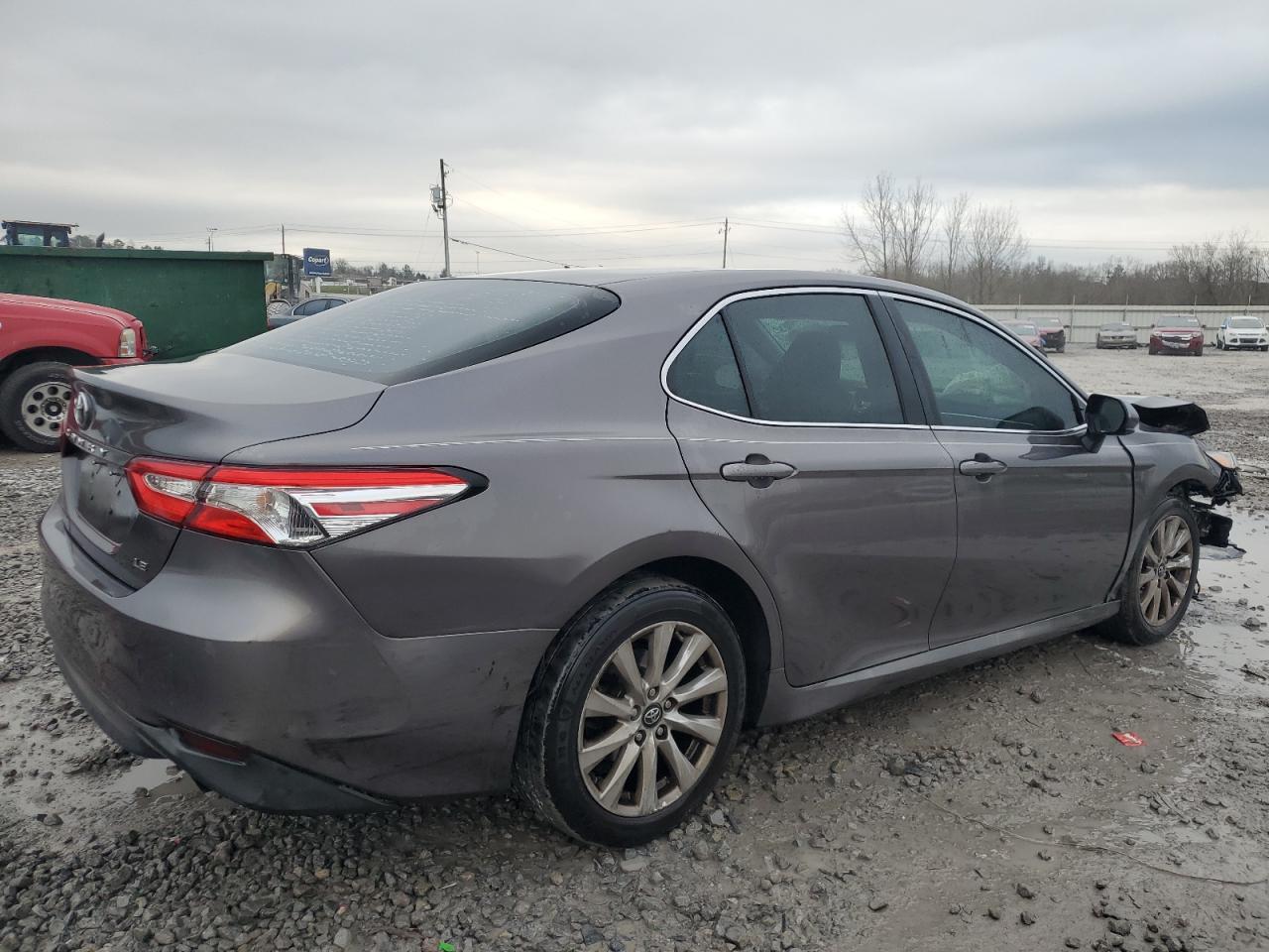2018 TOYOTA CAMRY L - Фото 3