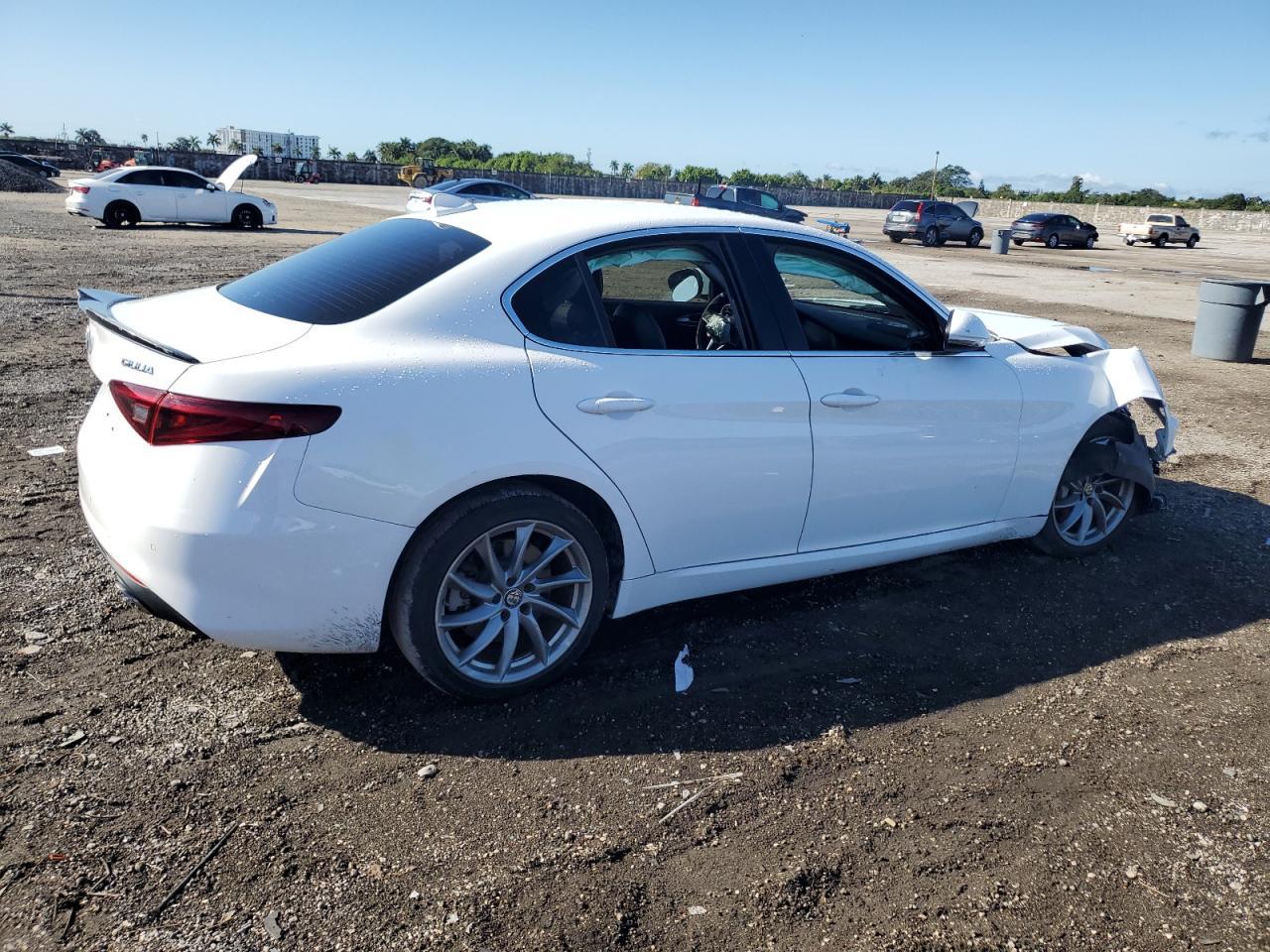 2017 ALFA ROMEO GIULIA Q4 - Фото 3