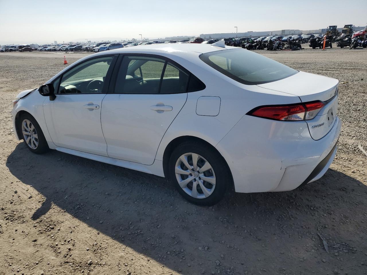 2022 TOYOTA COROLLA LE - Фото 2