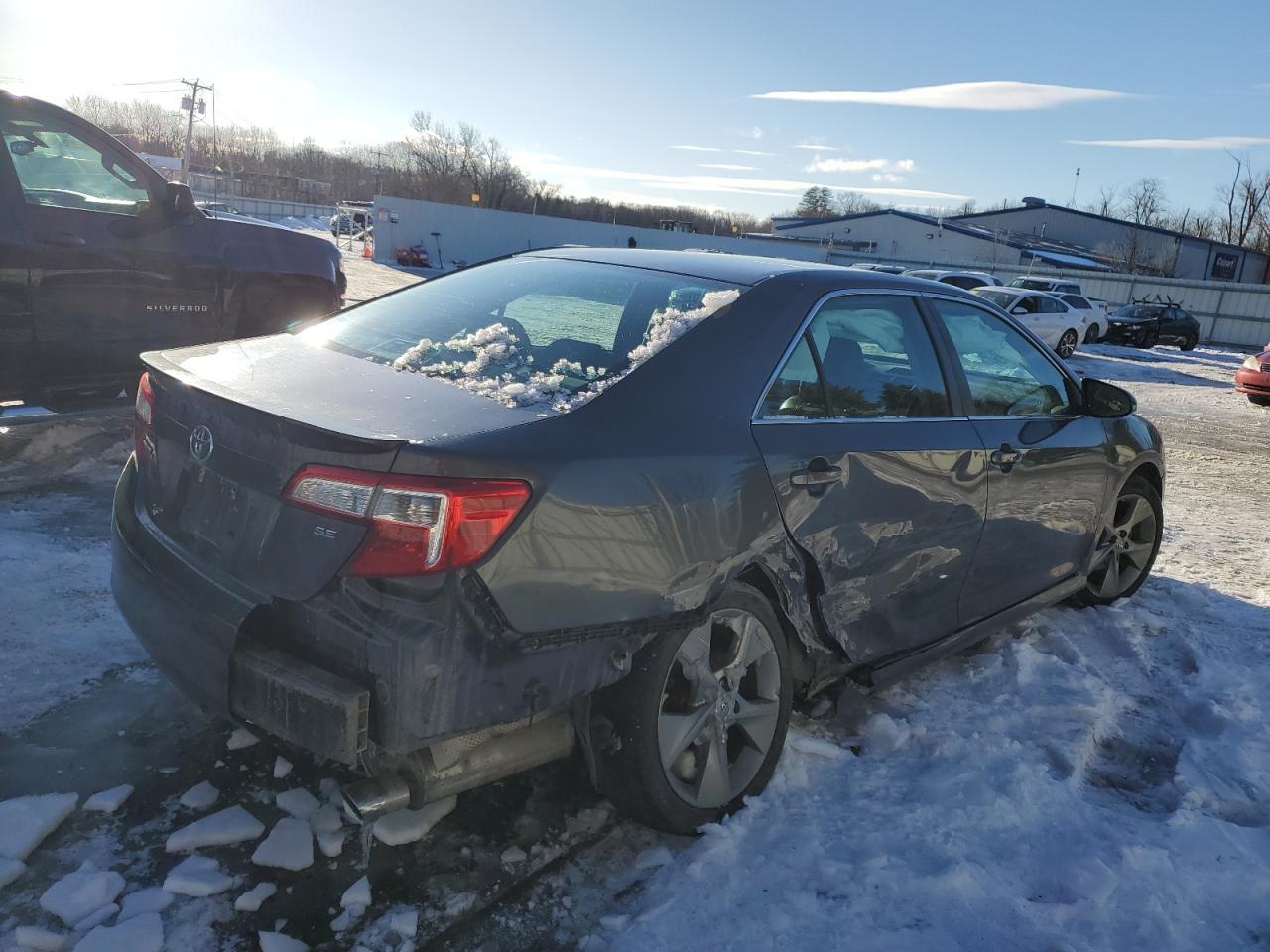 2014 TOYOTA CAMRY L - Image 3