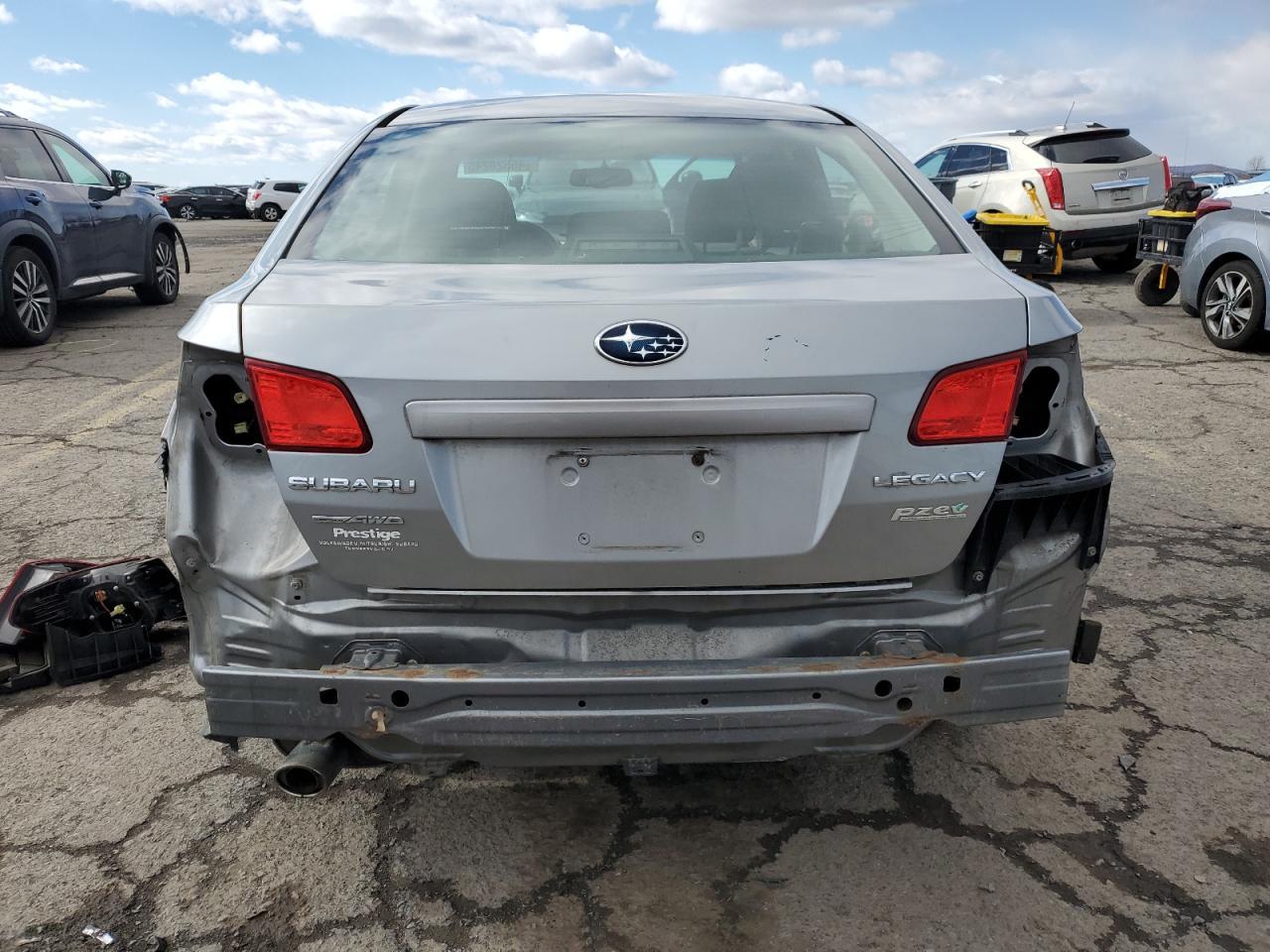 2011 SUBARU LEGACY 2.5 - Image 6