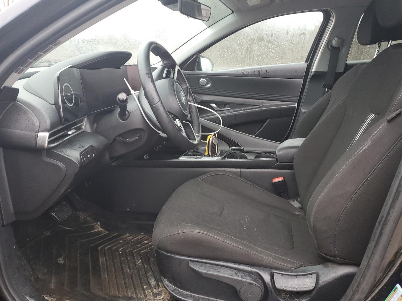 2023 HYUNDAI ELANTRA SE - Image 7