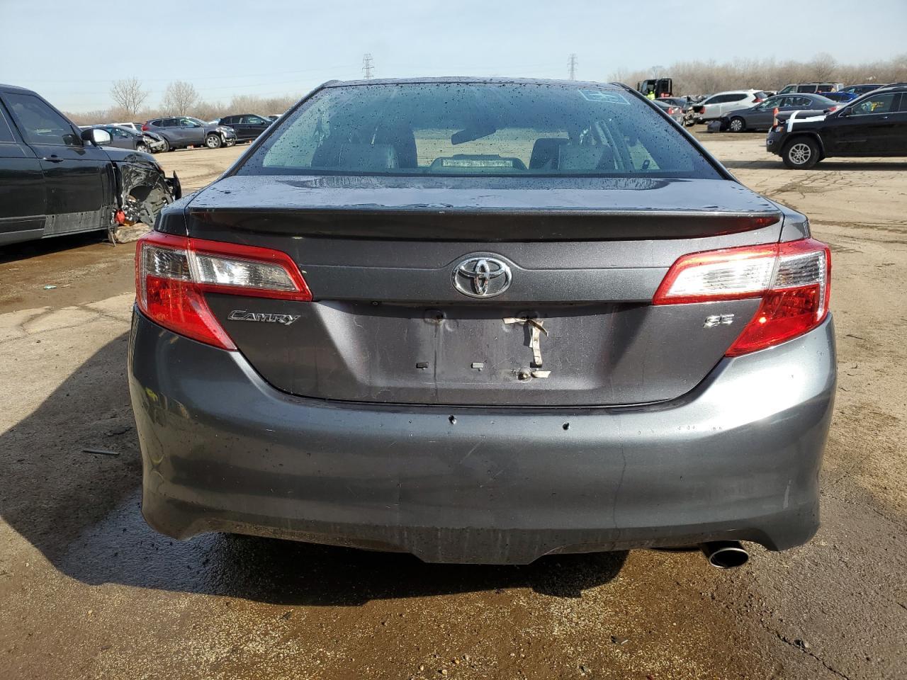 2014 TOYOTA CAMRY L - Image 6