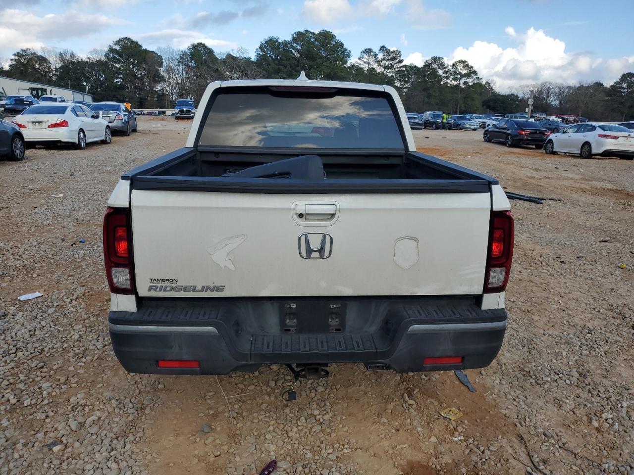 2017 HONDA RIDGELINE - Image 6