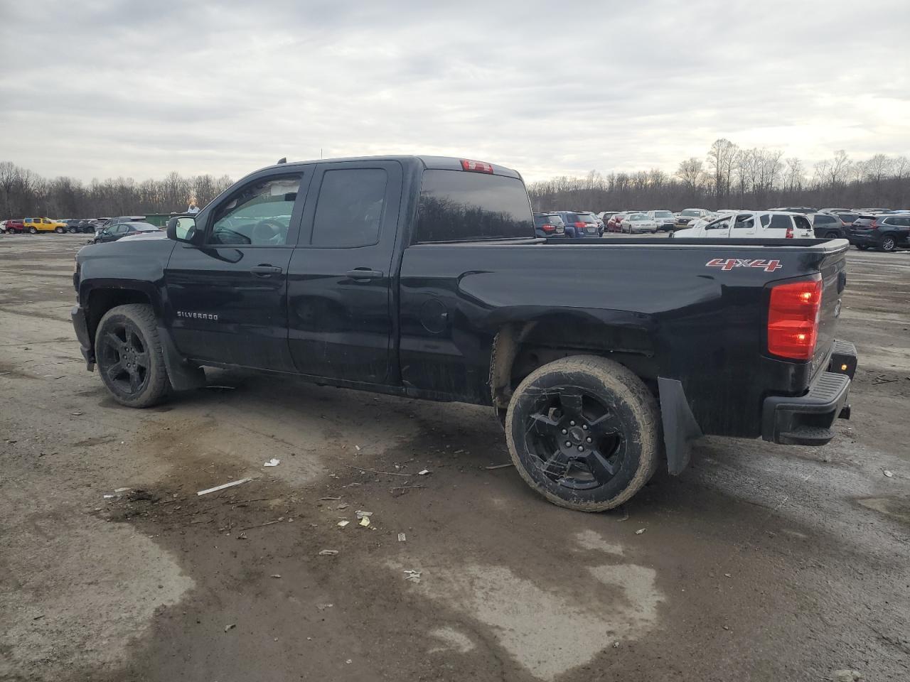 2017 CHEVROLET SILVERADO - Image 2