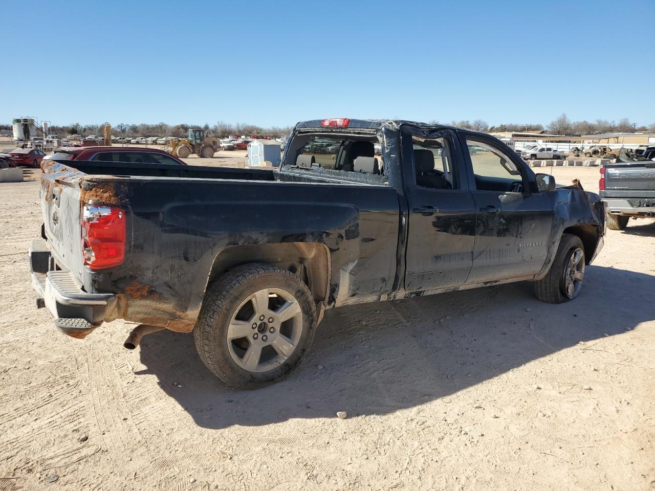 2017 CHEVROLET SILVERADO - Image 3