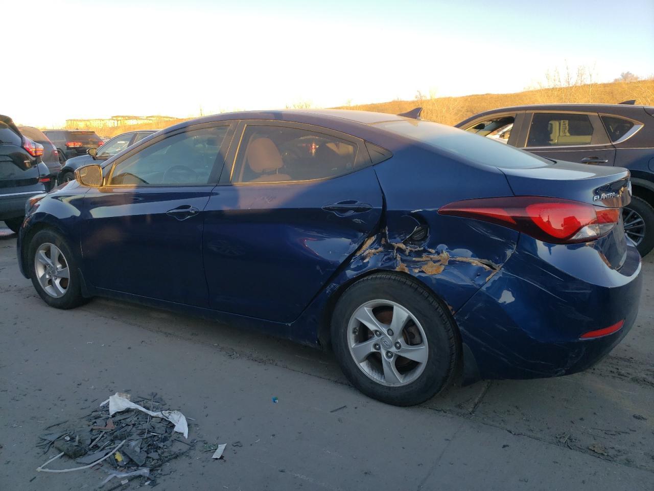 2015 HYUNDAI ELANTRA SE - Image 2