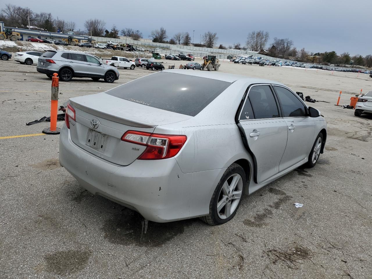 2012 TOYOTA CAMRY BASE - Фото 3