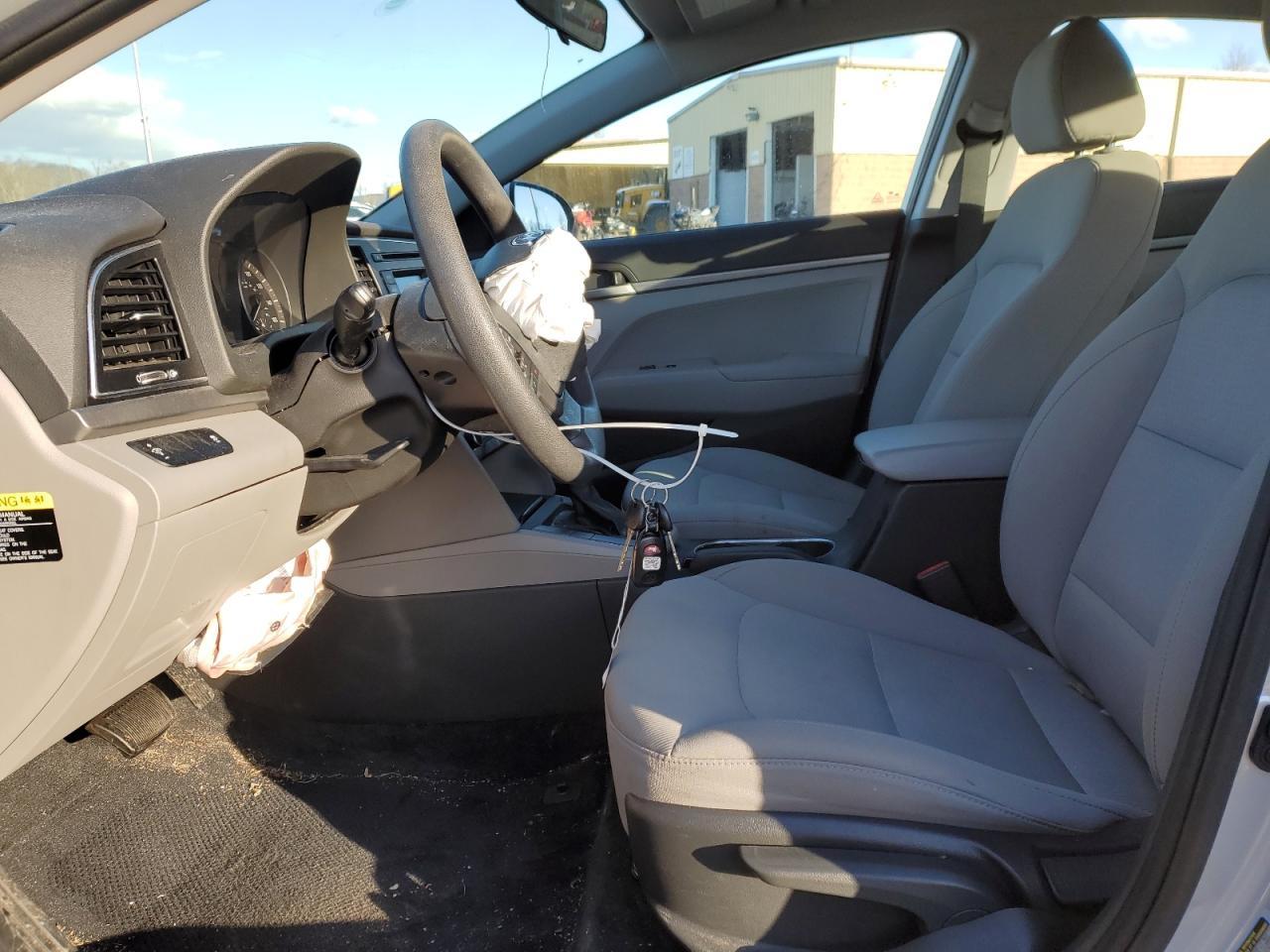 2018 HYUNDAI ELANTRA SE - Фото 7