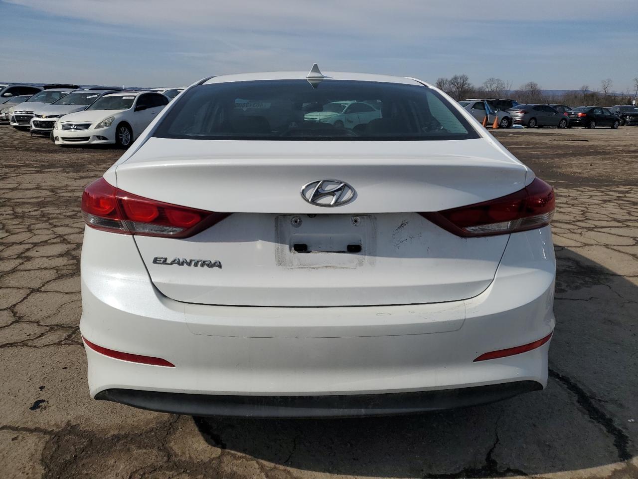 2018 HYUNDAI ELANTRA SE - Image 6