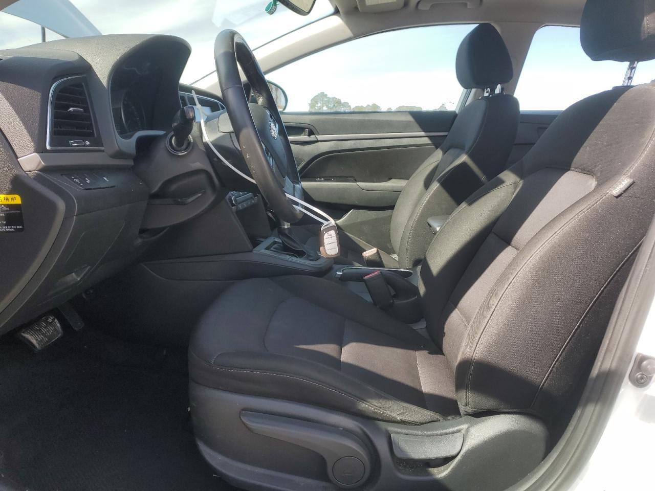 2018 HYUNDAI ELANTRA SE - Image 7