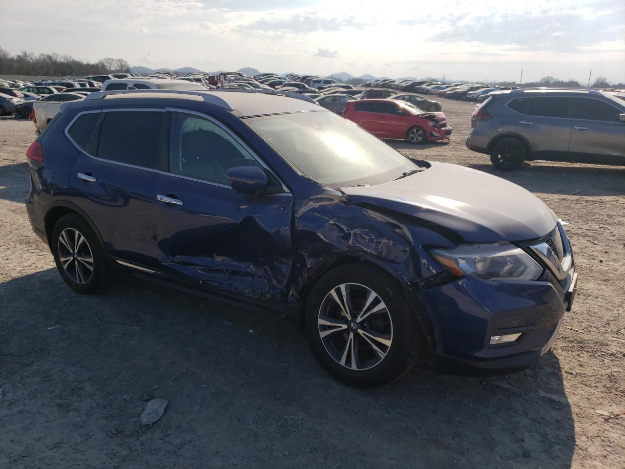 2017 NISSAN ROGUE S - Фото 4