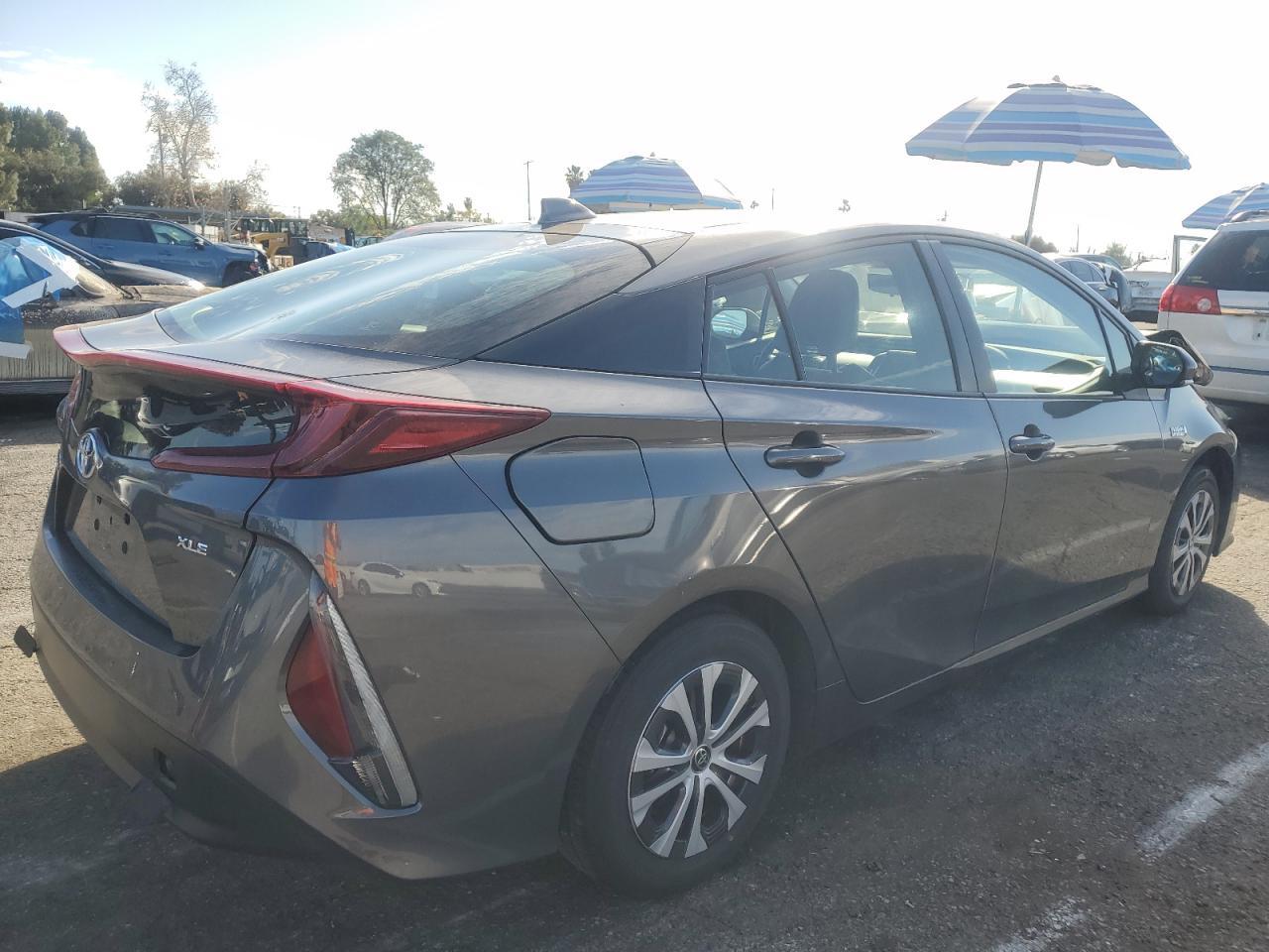 2022 TOYOTA PRIUS PRIM - Фото 3