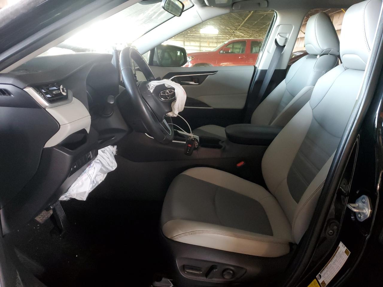 2019 TOYOTA RAV4 XLE P - Image 7